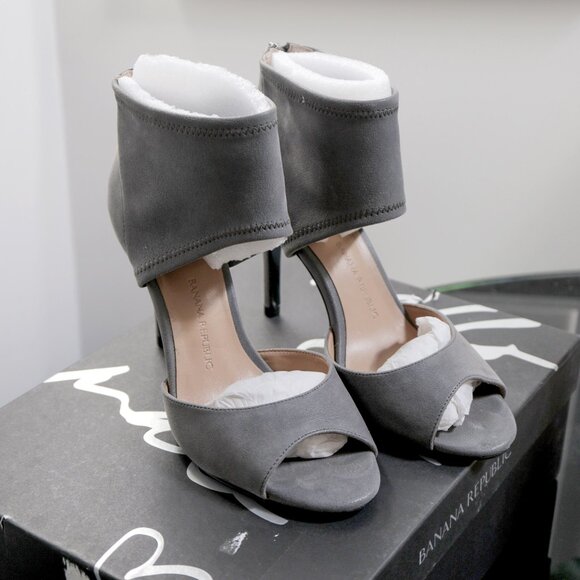 Banana Republic "Juliet" Grey Peep Toe Bootie Sandals - Size 6 - Picture 1 of 8